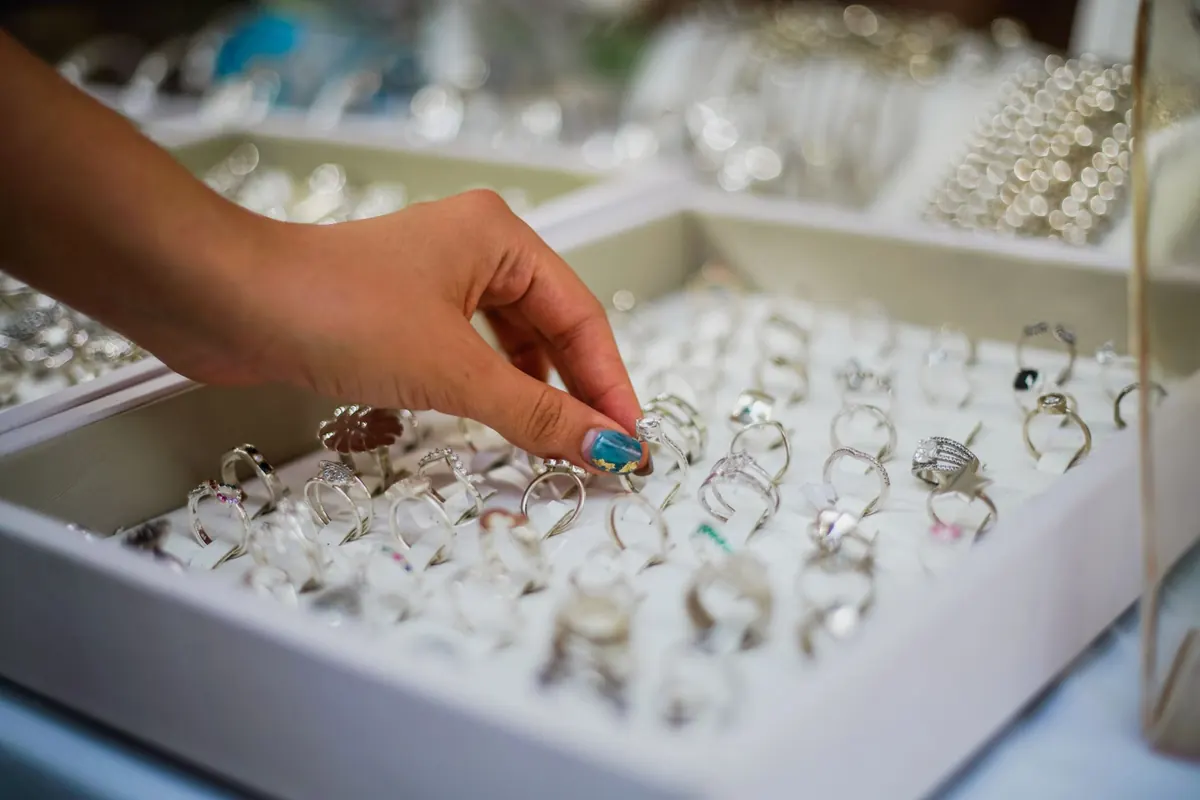 7 Common Mistakes When Buying Silver Rings (and How to Avoid Them)