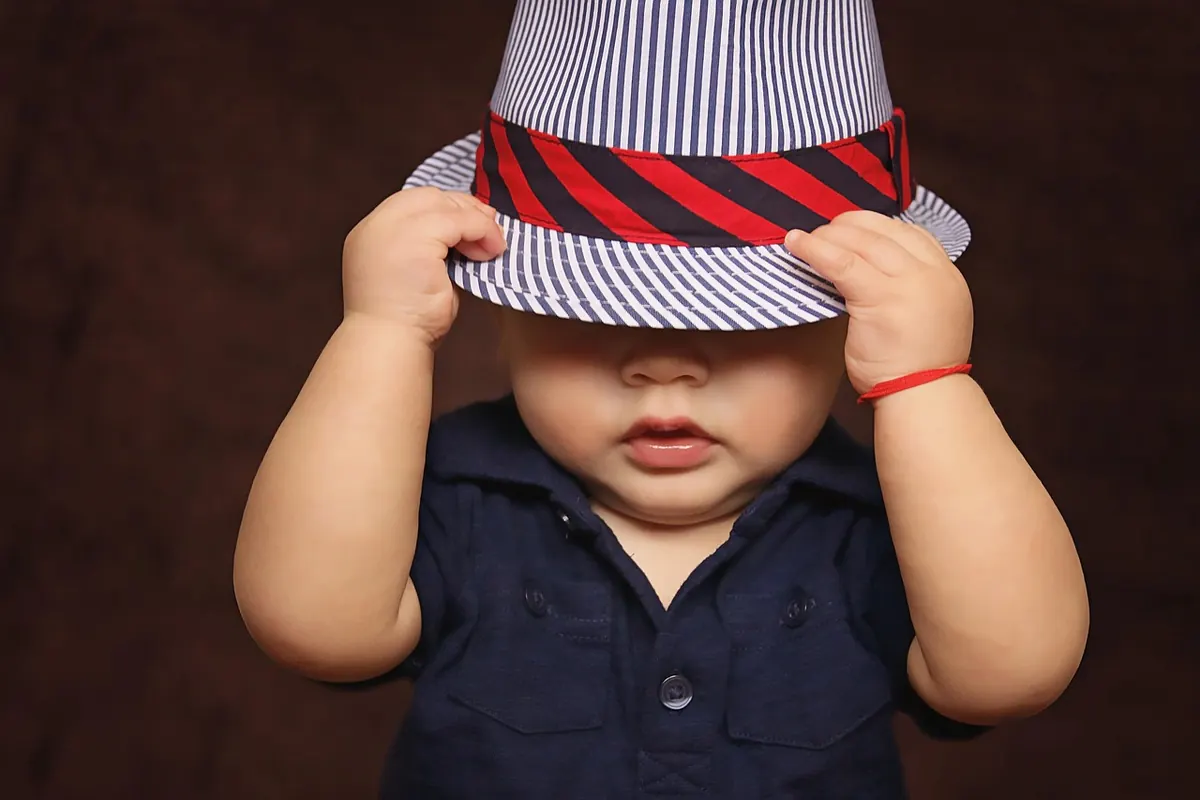 How to Put On a Silver Bracelet by Yourself: Clasps, Cuffs, and Helpful Tools